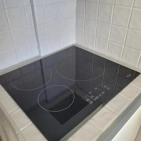 A Pied Apartment *