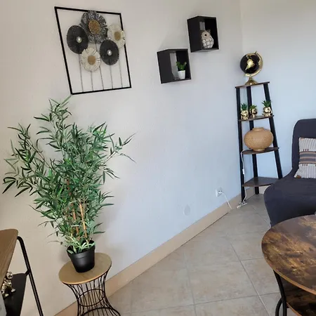 Apartment A Pied
