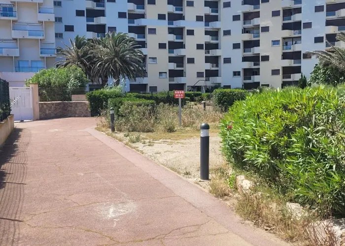 A Pied 乐巴凯尔斯